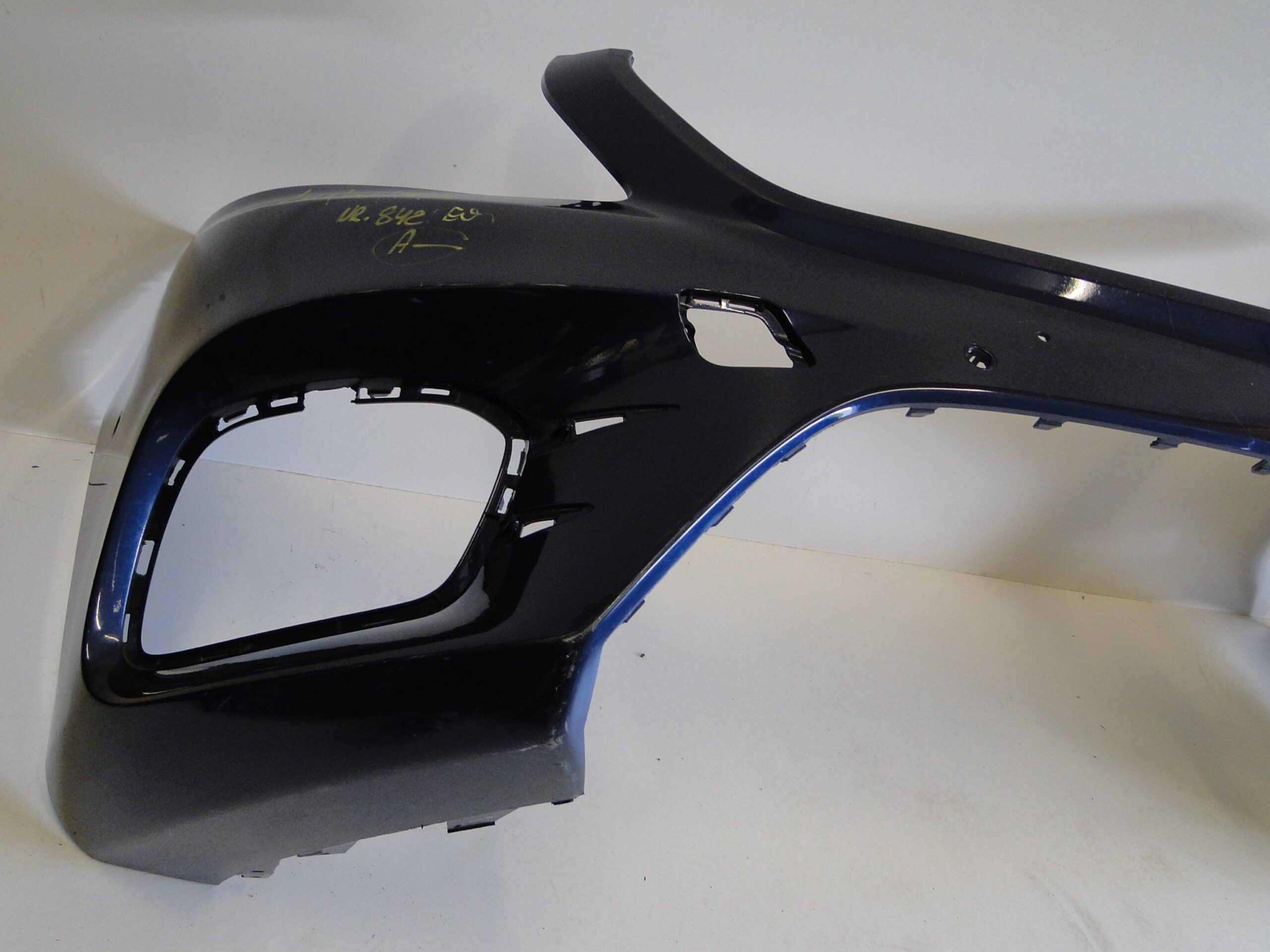 MERCEDES ZDERZAK PRZEDNI AMG NA CZUJNIKI PARKOWANIA PTS V KLASA W447 447 - obrazek 5