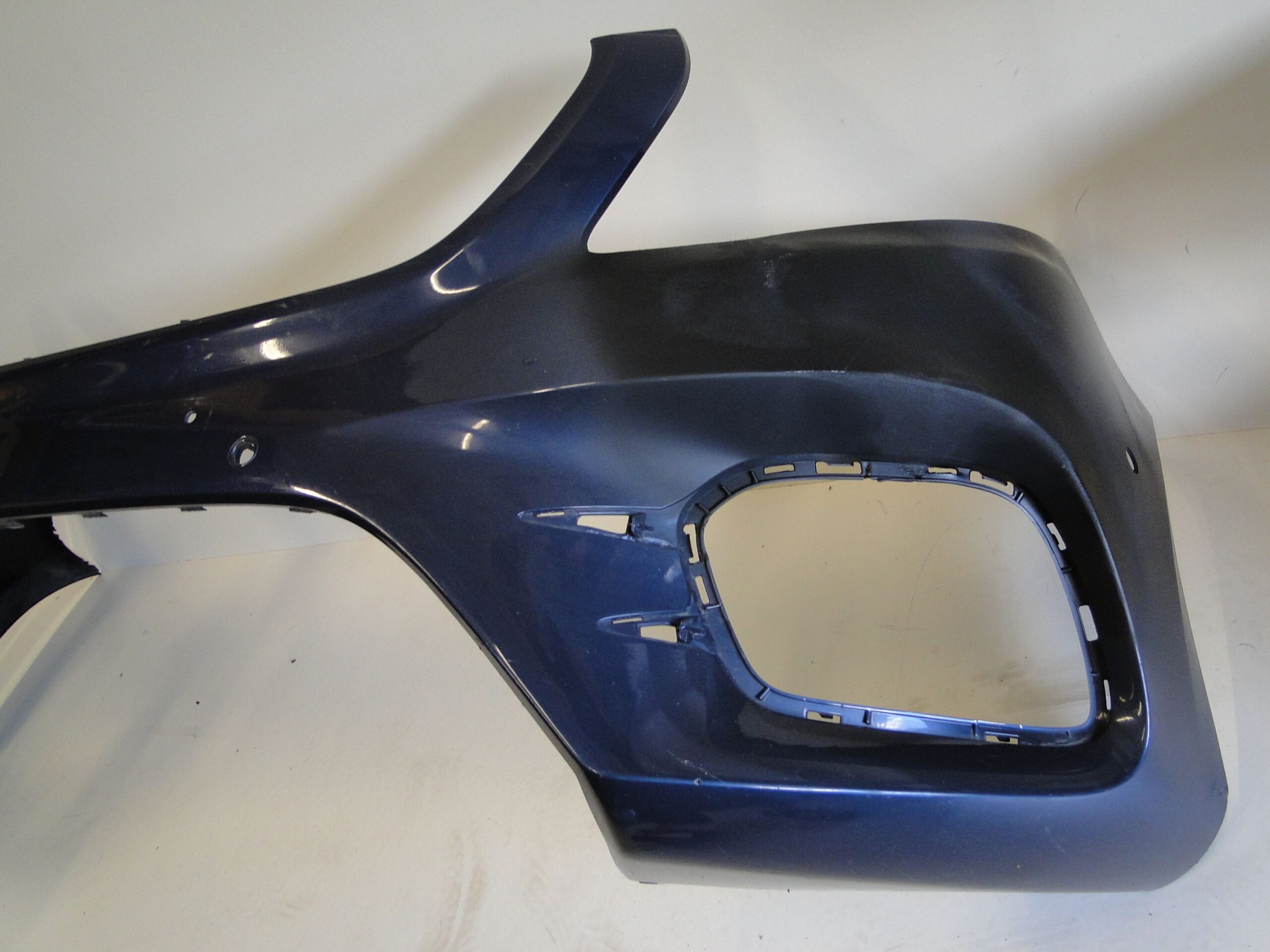 MERCEDES ZDERZAK PRZEDNI AMG NA CZUJNIKI PARKOWANIA PTS V KLASA W447 447 - obrazek 6