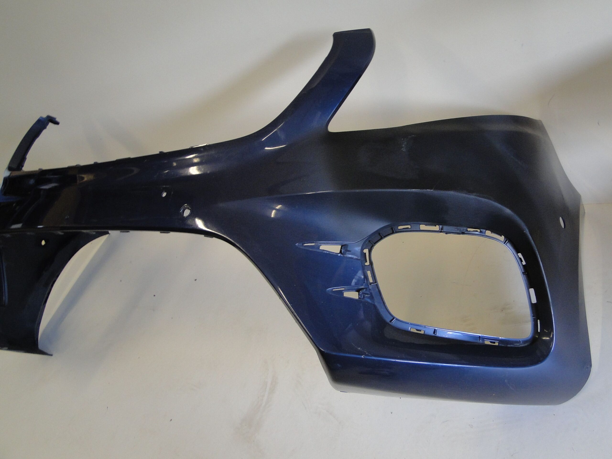 MERCEDES ZDERZAK PRZEDNI AMG NA CZUJNIKI PARKOWANIA PTS V KLASA W447 447 - obrazek 8