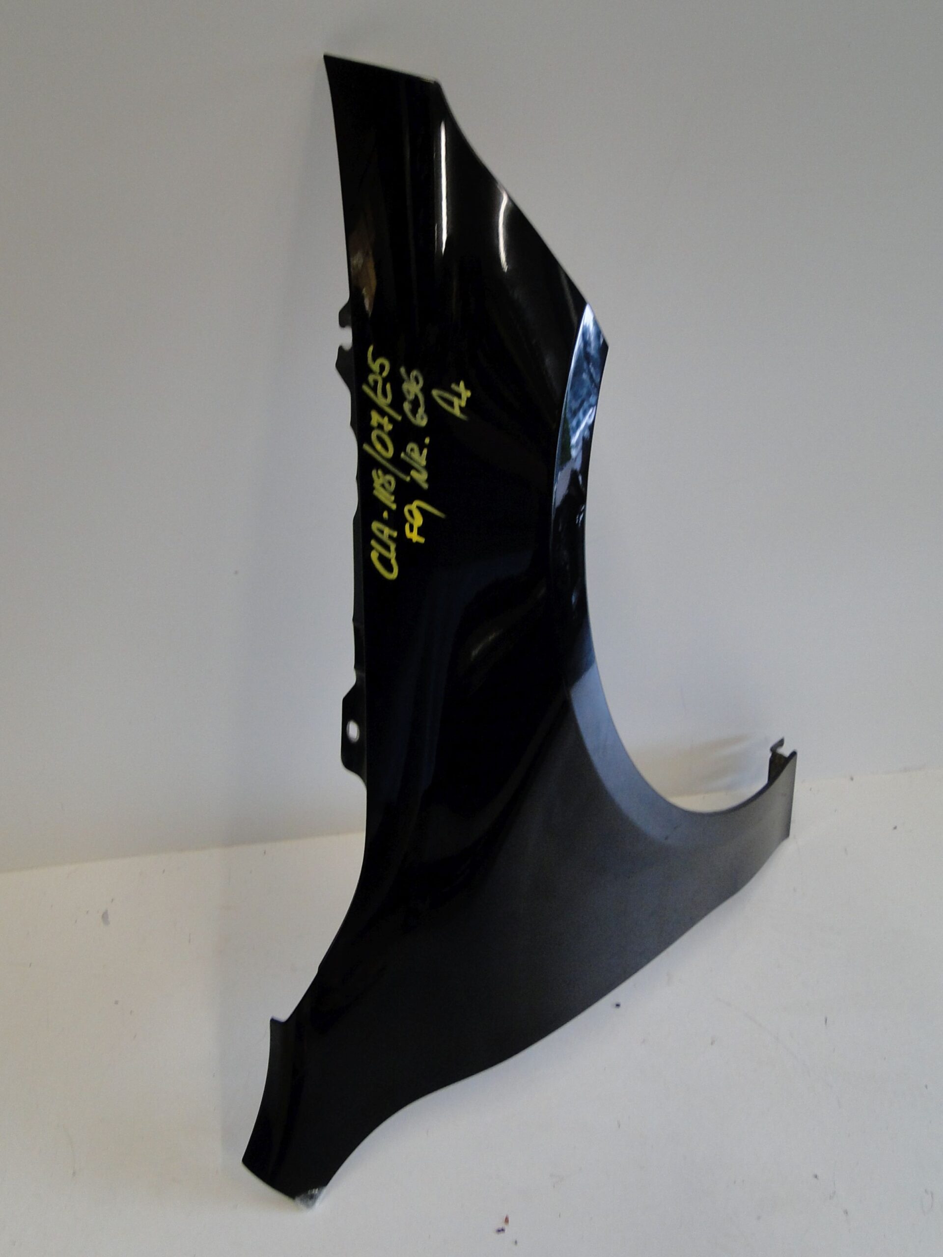 MERCEDES BŁOTNIK PRZEDNI PRAWY PRZÓD CZARNY 696 CLA 118 C118 X118 W118 - obrazek 6