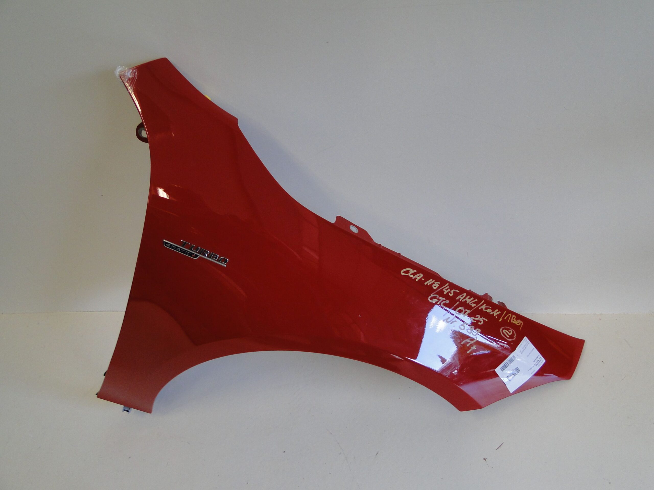 MERCEDES BŁOTNIK PRZEDNI PRAWY A1188810600 CLA 118 W118 45 AMG 589 - obrazek 4