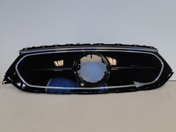 MERCEDES GRILL ATRAPA RAMA LAMPA LED DRL W ZDERZAK PRZEDNI EQA H243 243