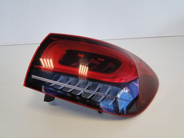 MERCEDES LAMPA PRAWY TYŁ A2479063001 GLA II 247