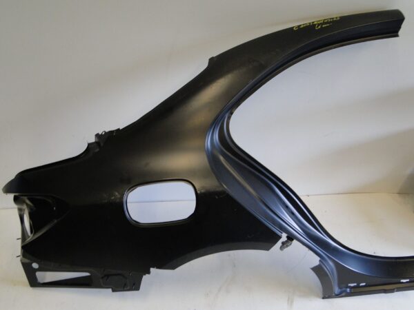 MERCEDES BŁOTNIK TYLNY PRAWY TYŁ POSZYCIE C KLASA 205 W205 SEDAN LIMUZYNA