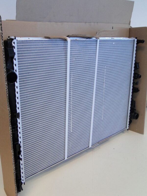 MERCEDES CHŁODNICA WODY PŁUNU E KLASA 213 W213 S213 238 C238 A238 W238