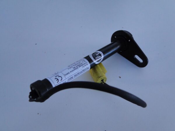 MERCEDES NABÓJ ZAWIASU MASKI A2228870010 S KLASA W222