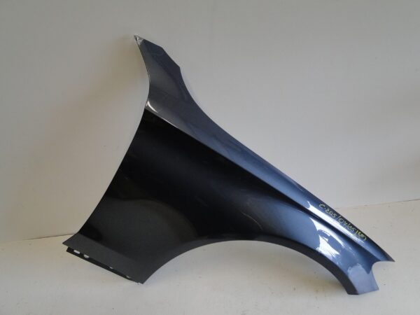 MERCEDES BŁOTNIK PRZEDNI PRAWY A2058800218 C KLASA 205 W205