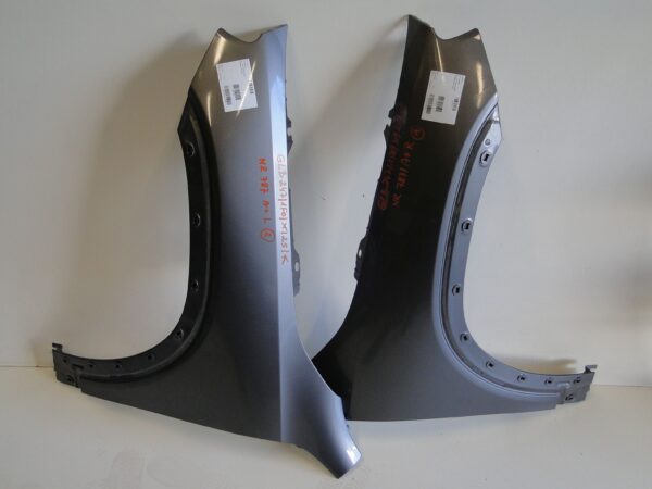 MERCEDES BŁOTNIK PRZEDNI LEWY 787 SZARY GLB X247 247