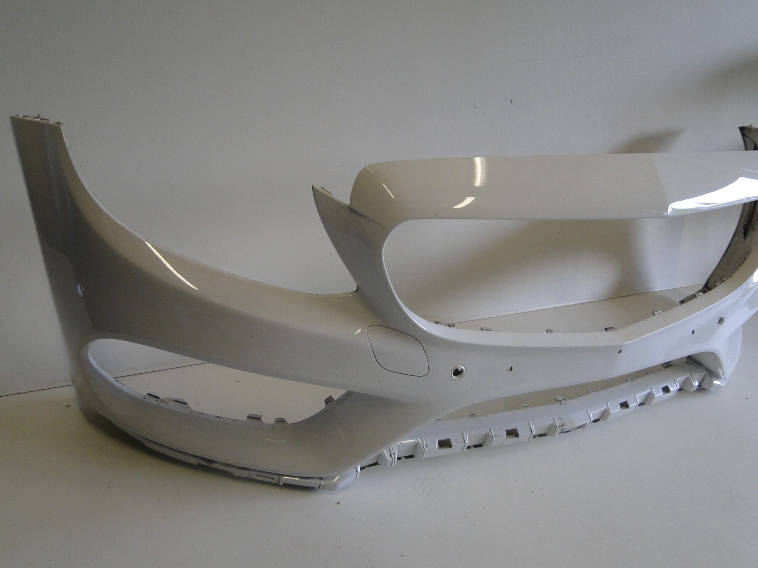 MERCEDES ZDERZAK PRZEDNI AMG NA CZUJNIKI PTS BEZ KAMERY C KLASA 205 W205 - obrazek 7