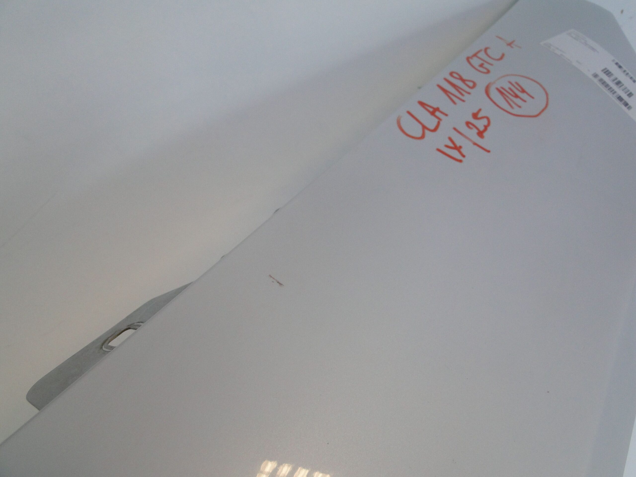 MERCEDES BŁOTNIK PRZEDNI PRAWY BIAŁY 144 CLA 118 C118 X118 W118 - obrazek 8