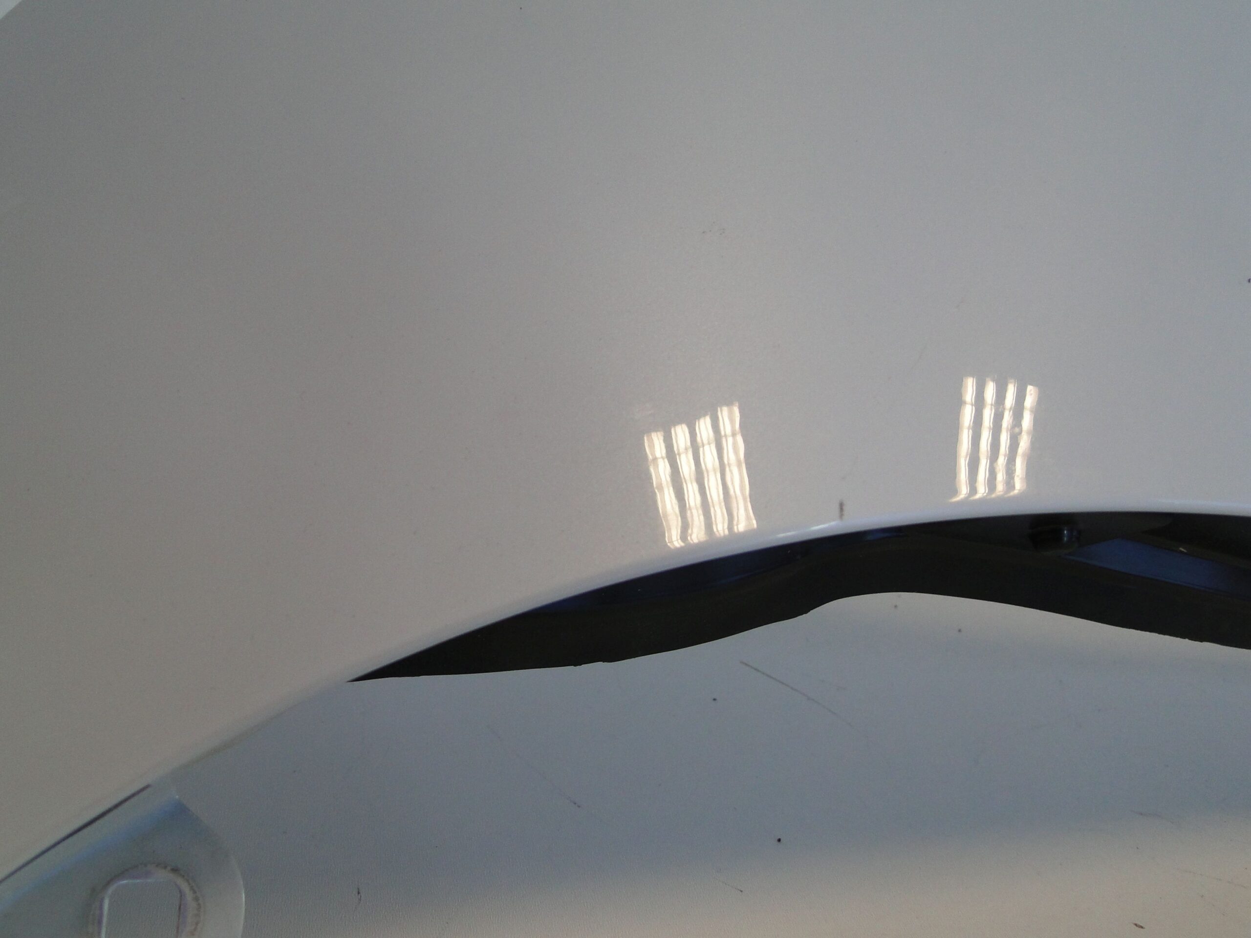 MERCEDES BŁOTNIK PRZEDNI PRAWY BIAŁY 144 CLA 118 C118 X118 W118 - obrazek 9