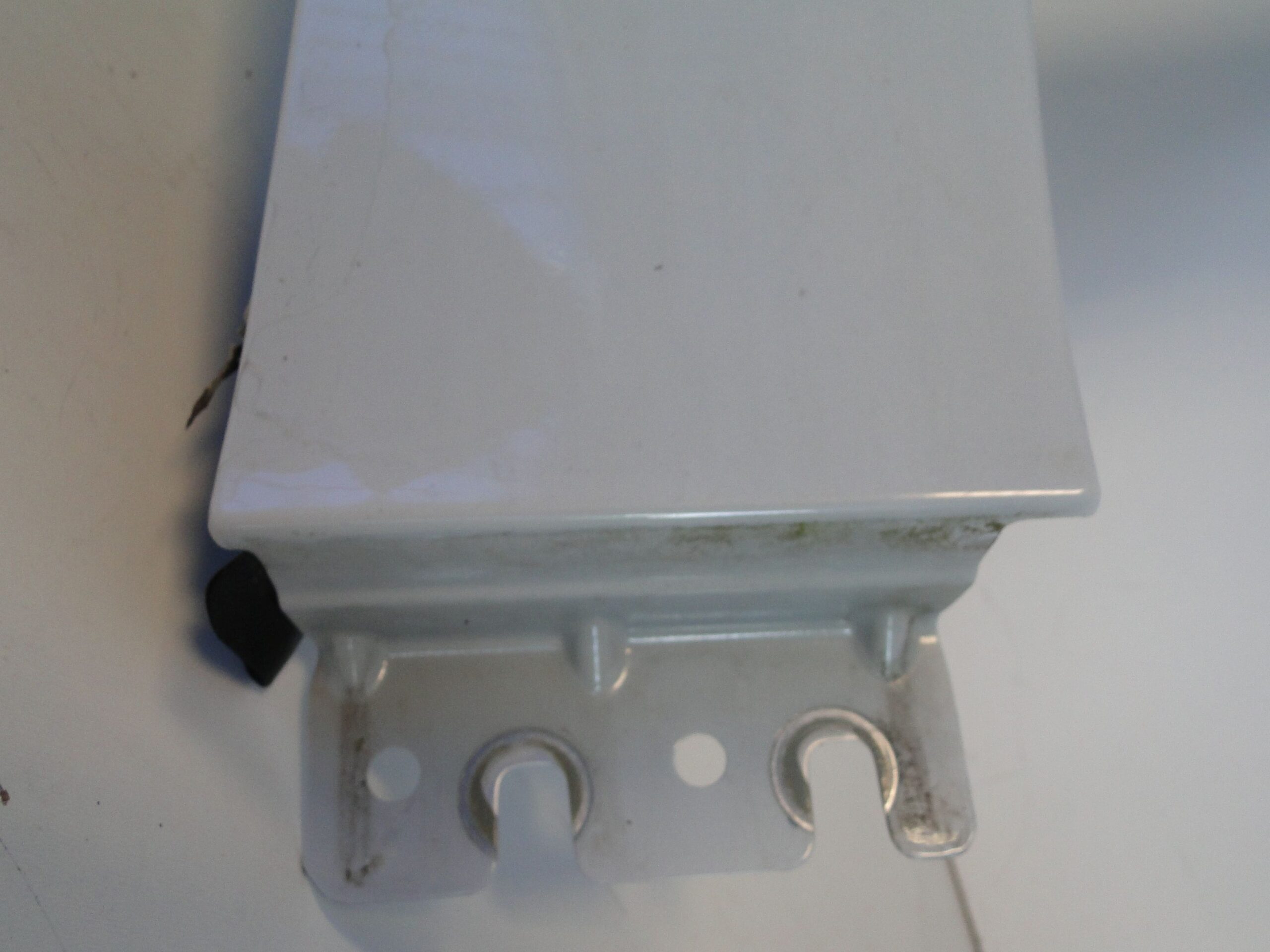 MERCEDES BŁOTNIK PRZEDNI PRAWY BIAŁY 144 CLA 118 C118 X118 W118 - obrazek 11