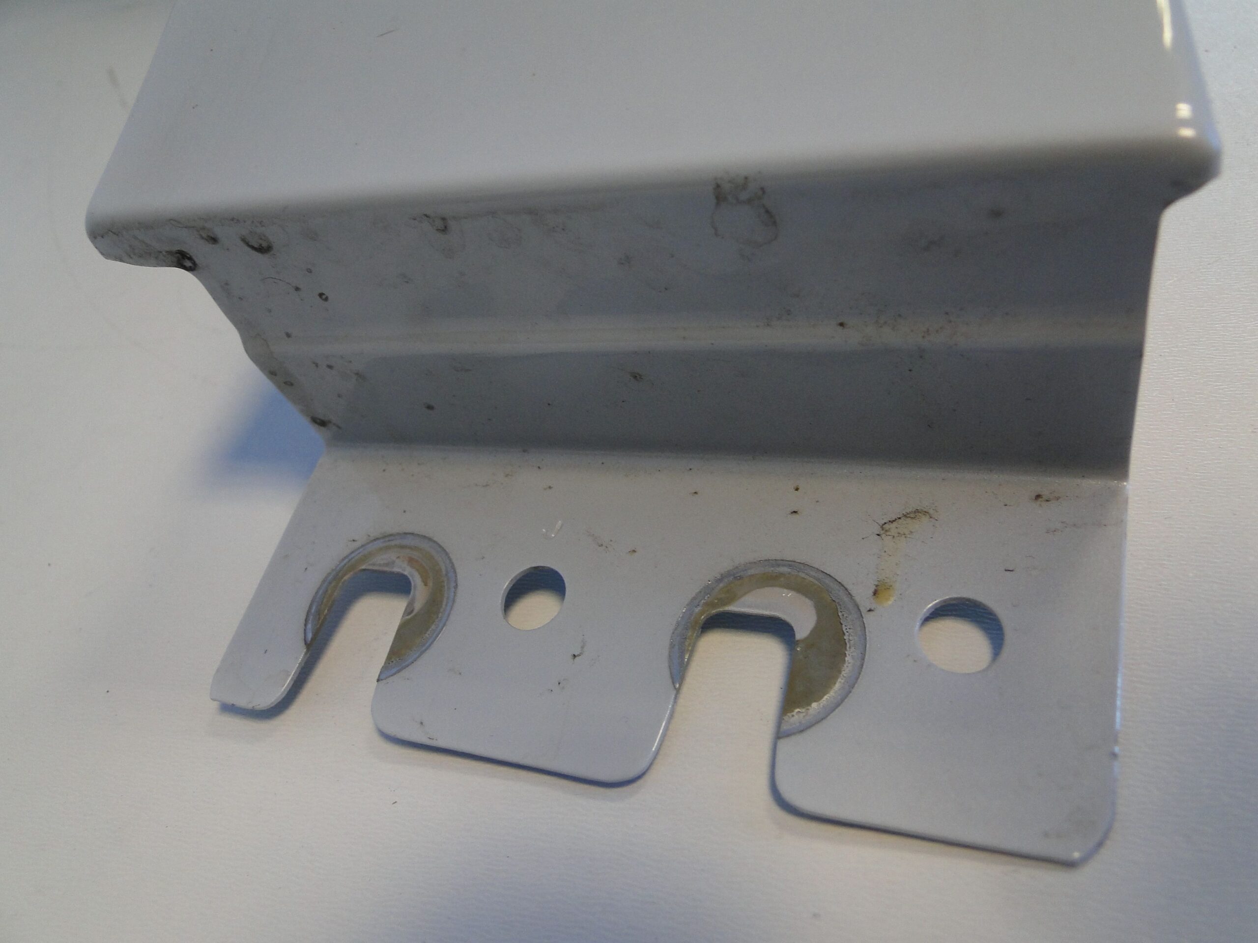 MERCEDES BŁOTNIK PRZEDNI LEWY 45 AMG BIAŁY 144 CLA 118 C118 X118 W118 - obrazek 12