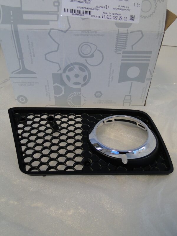 MERCEDES KRATKA LEWA OSŁONA NA HALOGEN W ZDERZAK PRZEDNI 55 AMG SLK 171 R171