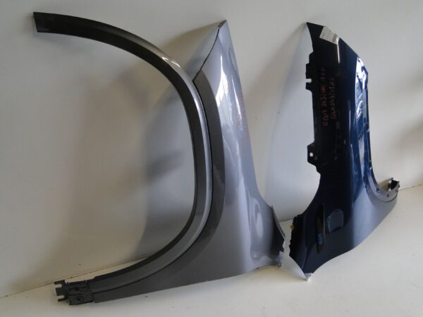 MERCEDES BŁOTNIK PRZEDNI LEWY SZARY 787 + LISTWA POSZERZENIE EQA H243 243