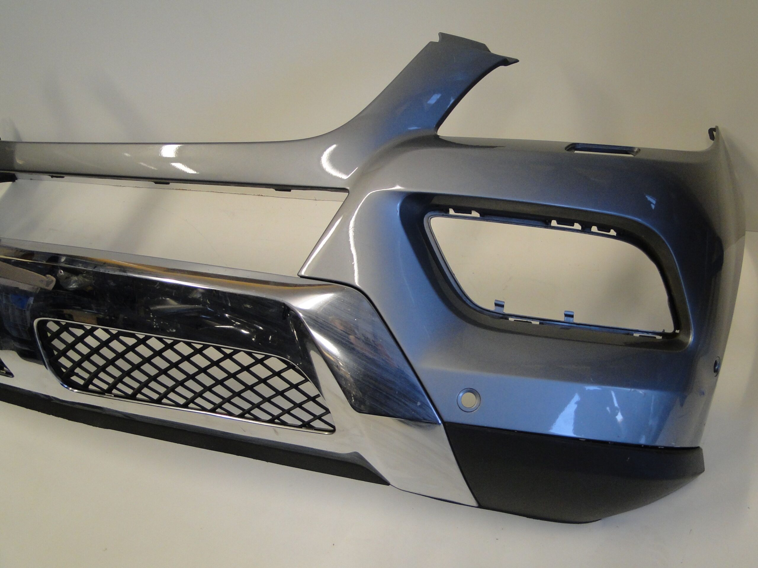 MERCEDES ZDERZAK PRZEDNI NA CZUJNIKI PTS i SPRYSKIWACZE SZARY ML 166 W166 - obrazek 6