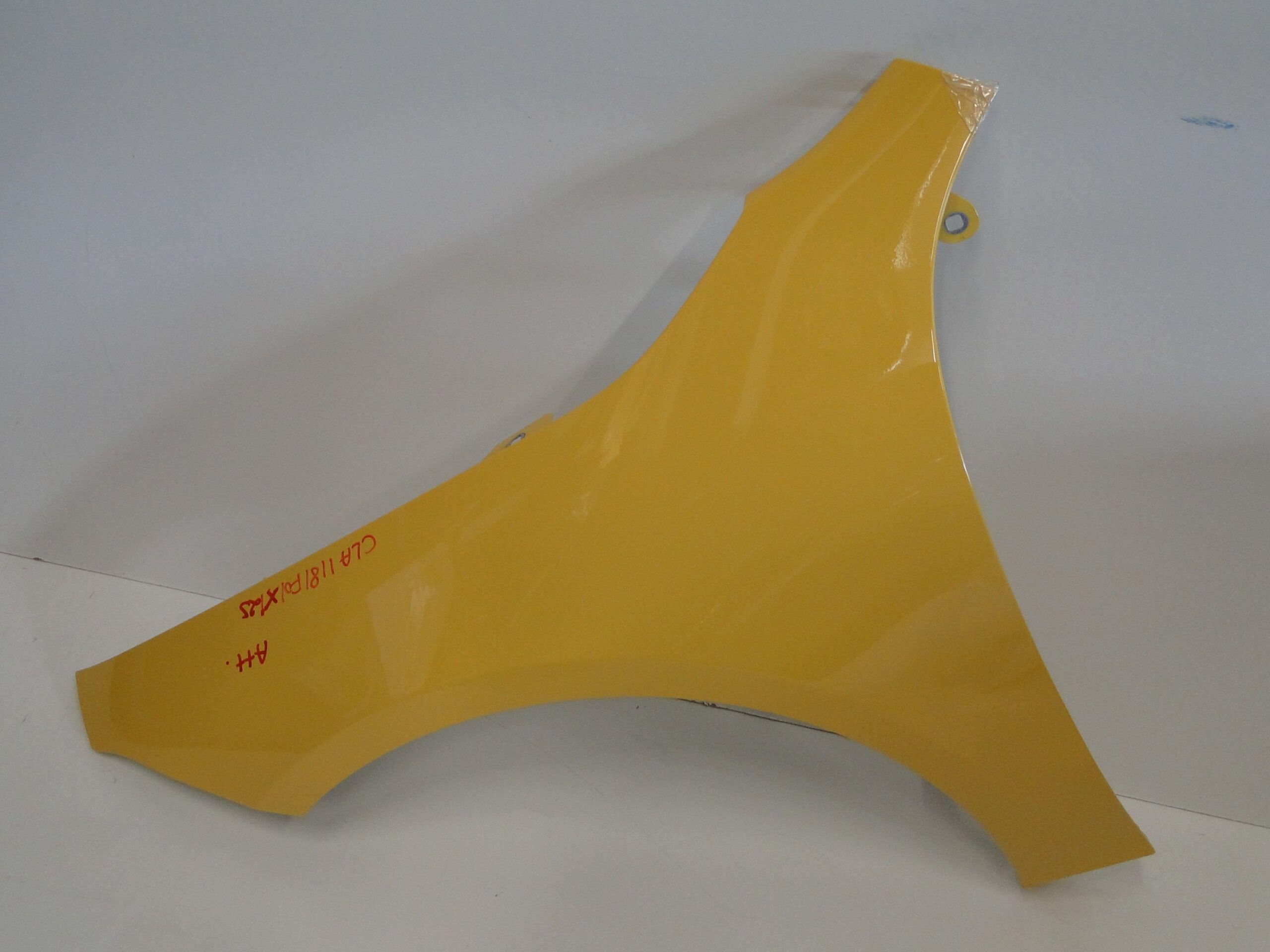 MERCEDES BŁOTNIK LEWY PRZEDNI ŻÓŁTY 914 CLA 118 C118 X118 W118 - obrazek 7