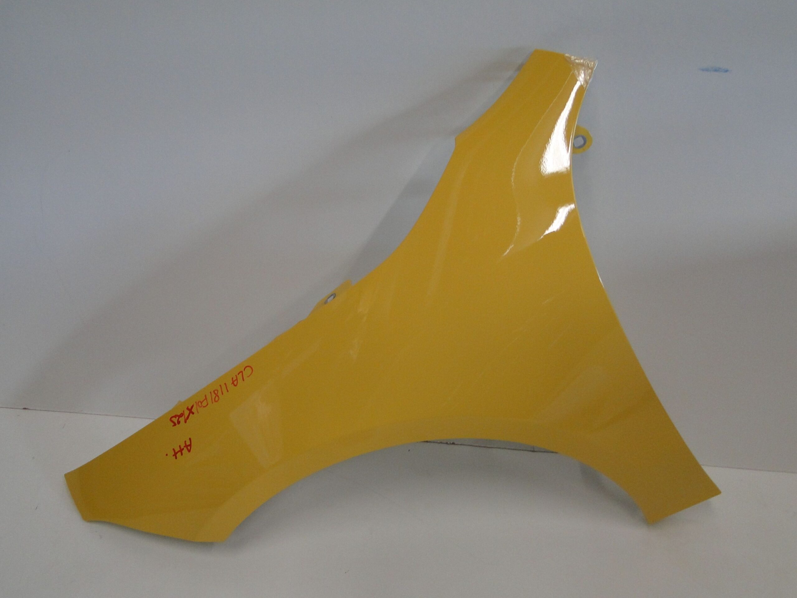 MERCEDES BŁOTNIK LEWY PRZEDNI ŻÓŁTY 914 CLA 118 C118 X118 W118 - obrazek 3