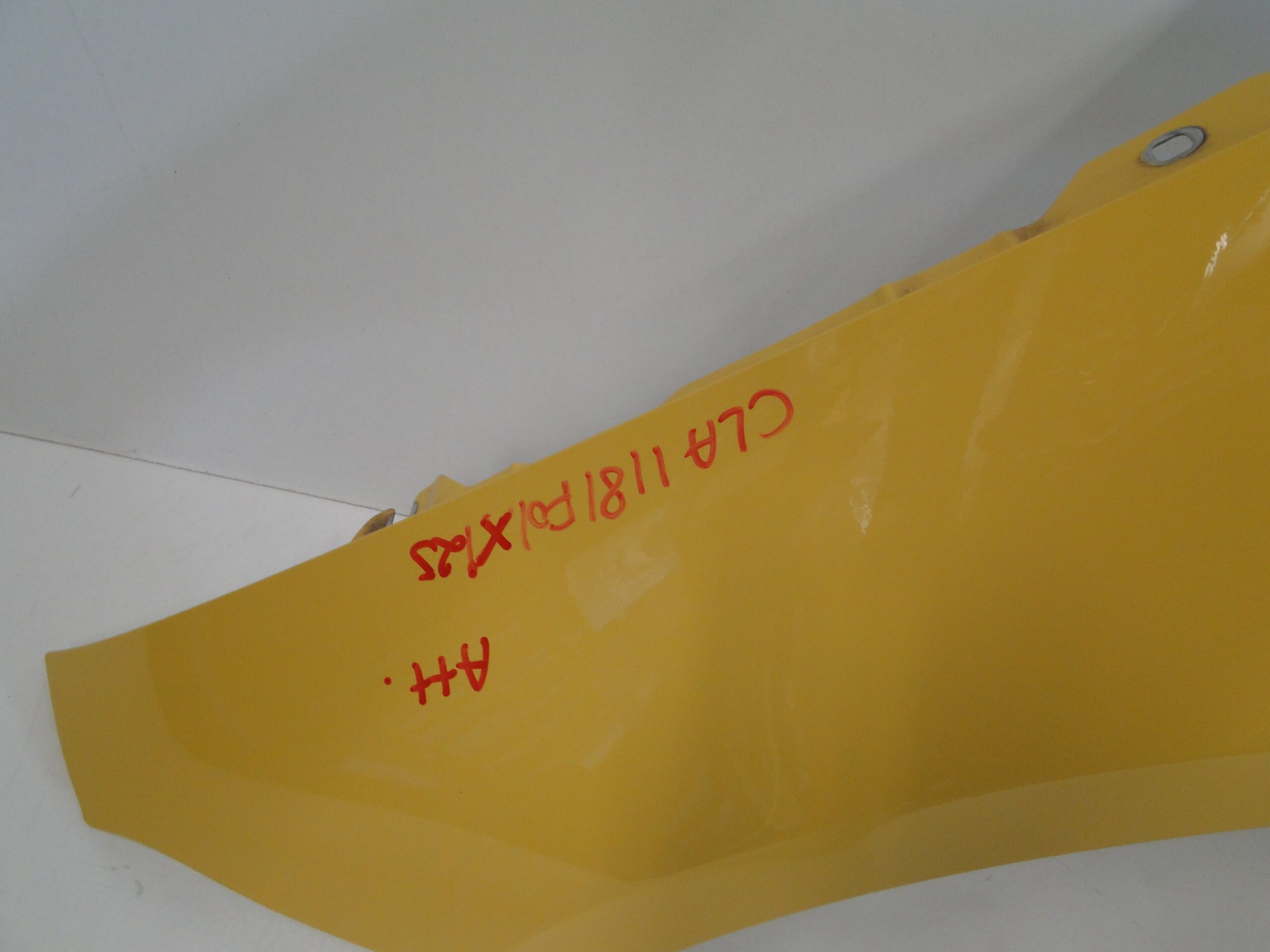 MERCEDES BŁOTNIK LEWY PRZEDNI ŻÓŁTY 914 CLA 118 C118 X118 W118 - obrazek 5