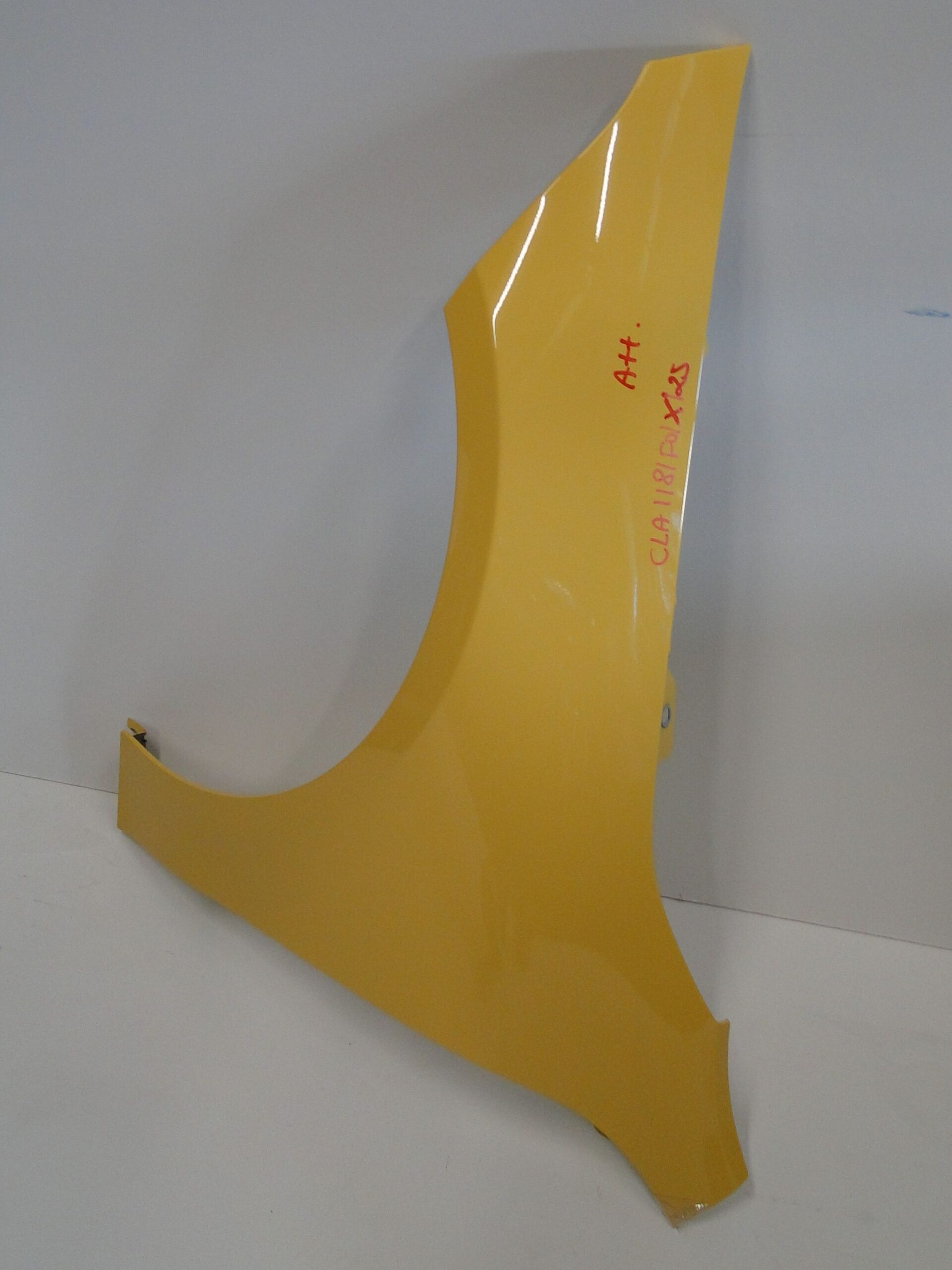 MERCEDES BŁOTNIK LEWY PRZEDNI ŻÓŁTY 914 CLA 118 C118 X118 W118 - obrazek 10