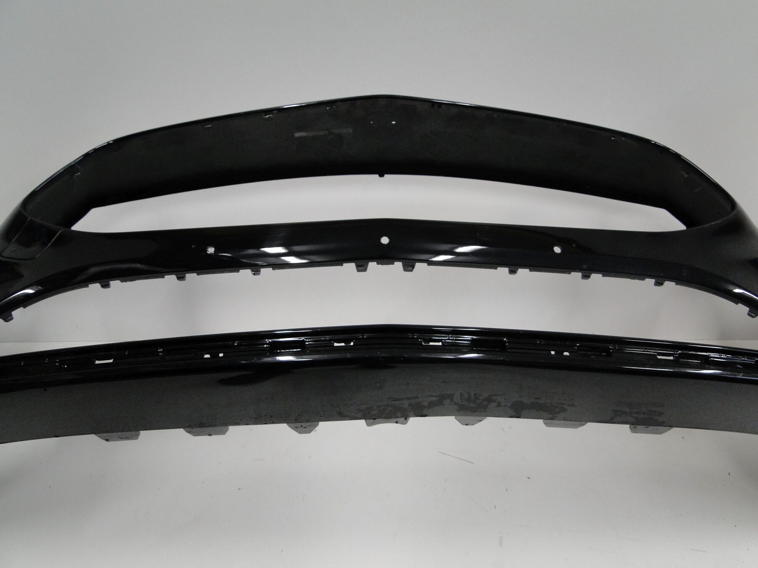 MERCEDES ZDERZAK PRZEDNI NA CZUJNIKI PTS LISTWĘ CZARNY CLA 118 C118 X118 W118 PRZED LIFTEM - obrazek 4