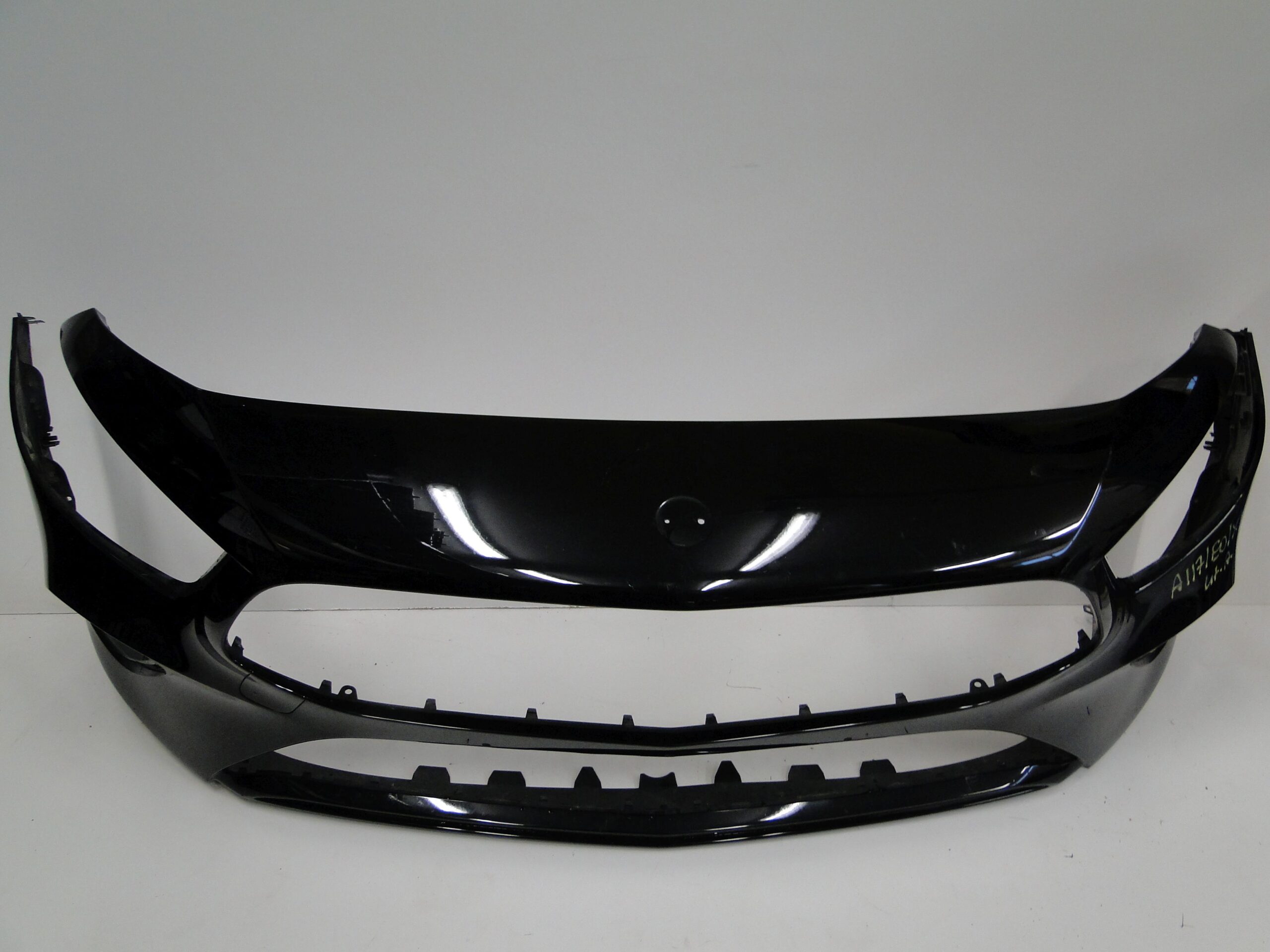 MERCEDES ZDERZAK PRZEDNI NA CZUJNIKI PTS LISTWĘ CZARNY CLA 118 C118 X118 W118 PRZED LIFTEM - obrazek 9