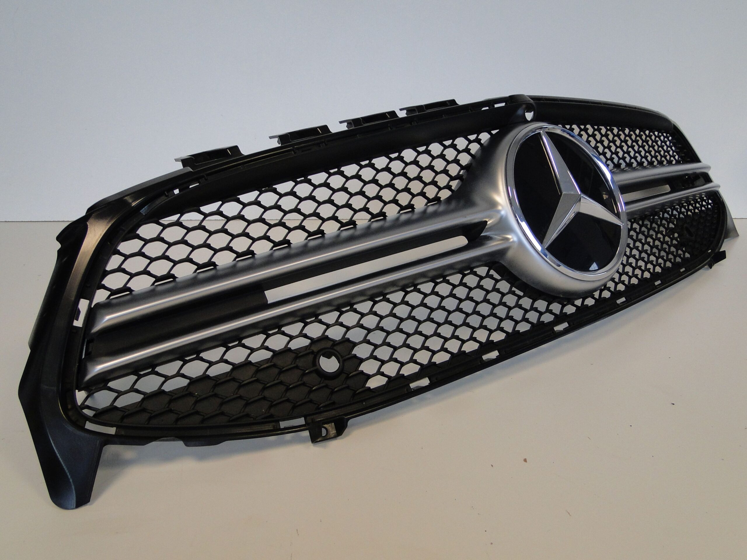 MERCEDES GRILL ATRAPA 35 AMG KAMERA CLA 118 W118 C118 X118 PRZED LIFTEM - obrazek 6