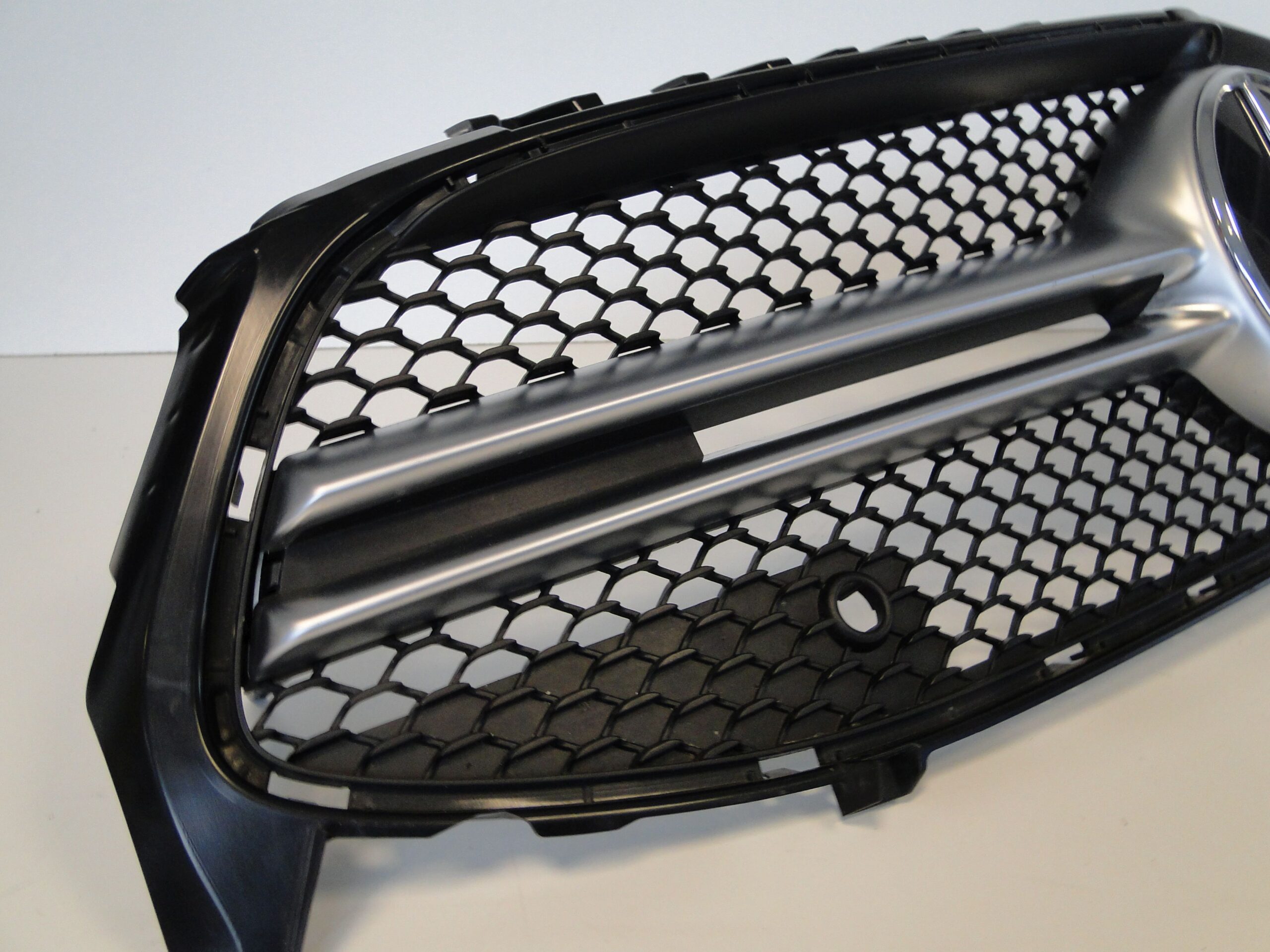 MERCEDES GRILL ATRAPA 35 AMG KAMERA CLA 118 W118 C118 X118 PRZED LIFTEM - obrazek 7