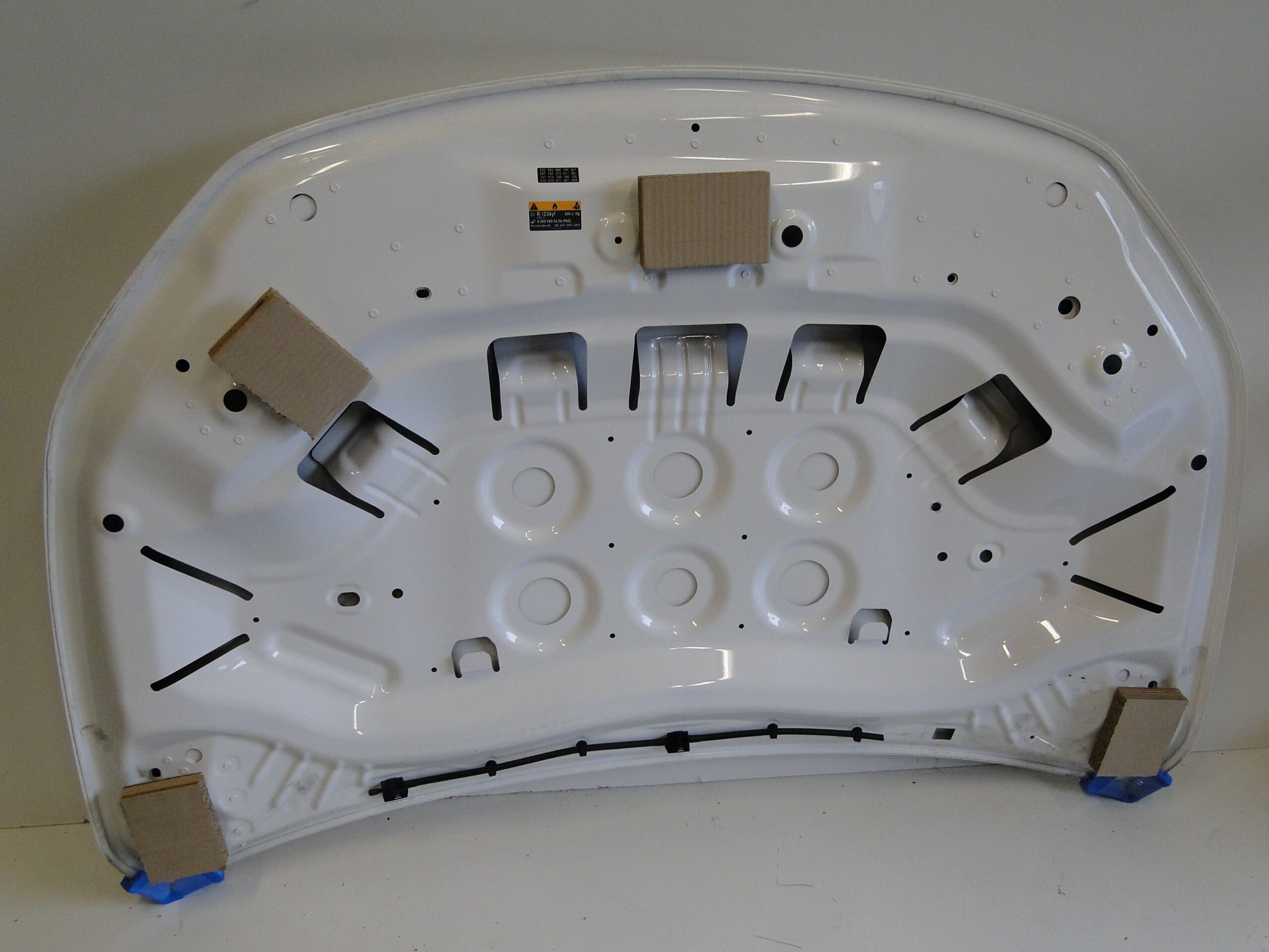 MERCEDES MASKA POKRYWA SILNIKA BIAŁA 149 GLA 247 H247 EQA 243 H243 - obrazek 4