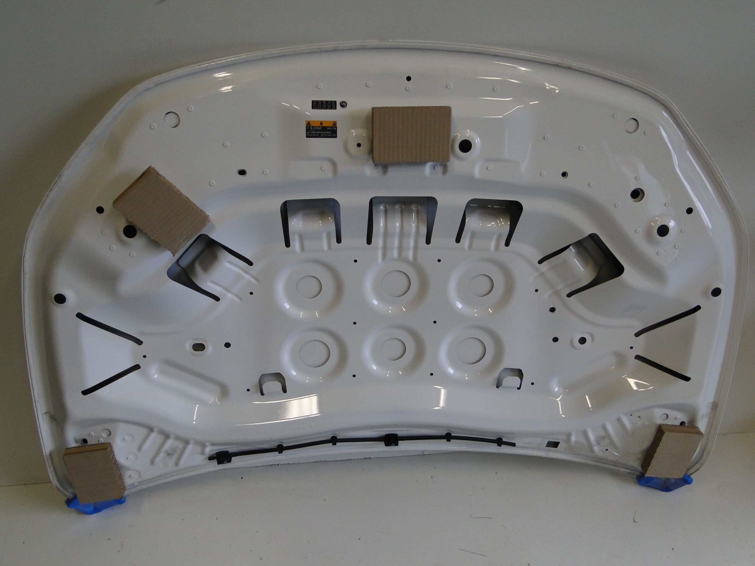 MERCEDES MASKA POKRYWA SILNIKA BIAŁA 149 GLA 247 H247 EQA 243 H243 - obrazek 9