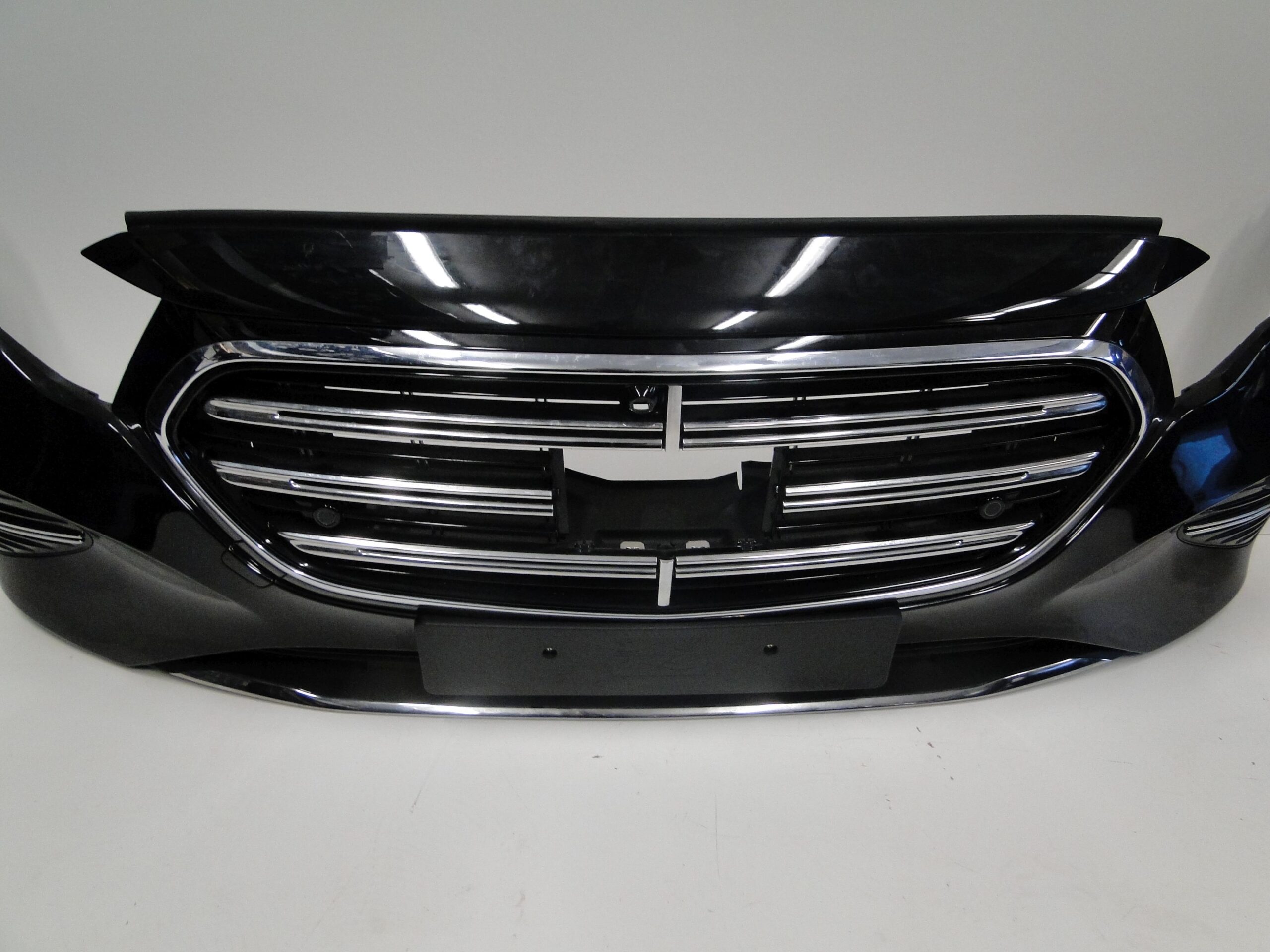 MERCEDES ZDERZAK PRZEDNI EXCLUSIVE PTS CZARNY E KLASA 214 W214 S214 - obrazek 6