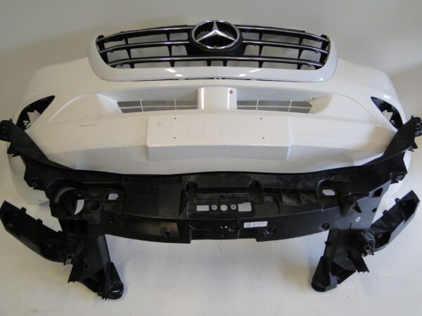 MERCEDES ZDERZAK PRZEDNI NA HALOGENY BEZ PTS GRILL PAS SPRINTER W907 907