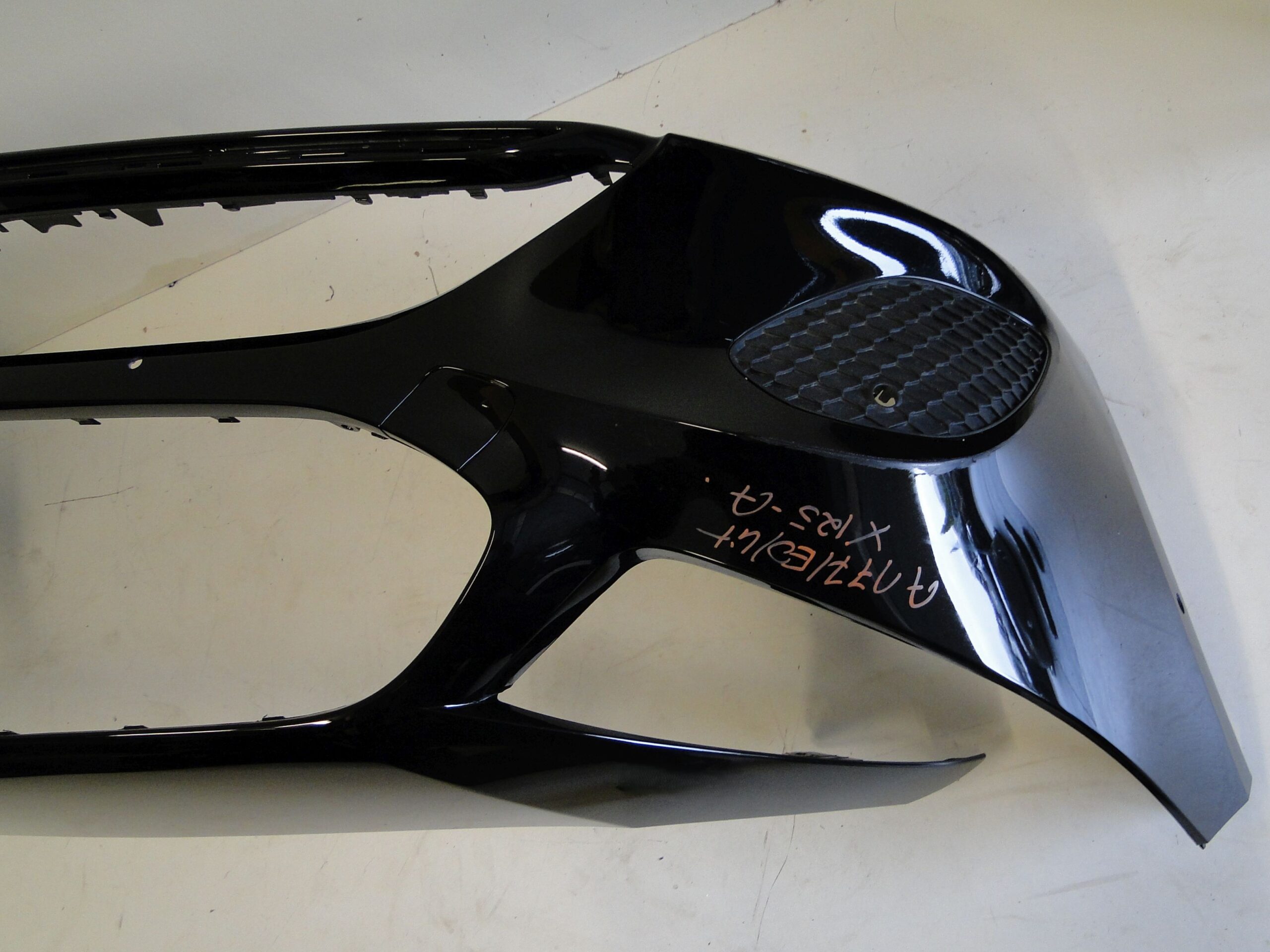 MERCEDES ZDERZAK PRZEDNI NA CZUJNIKI PTS 191 CZARNY A KLASA 177 W177 LIFT - obrazek 11