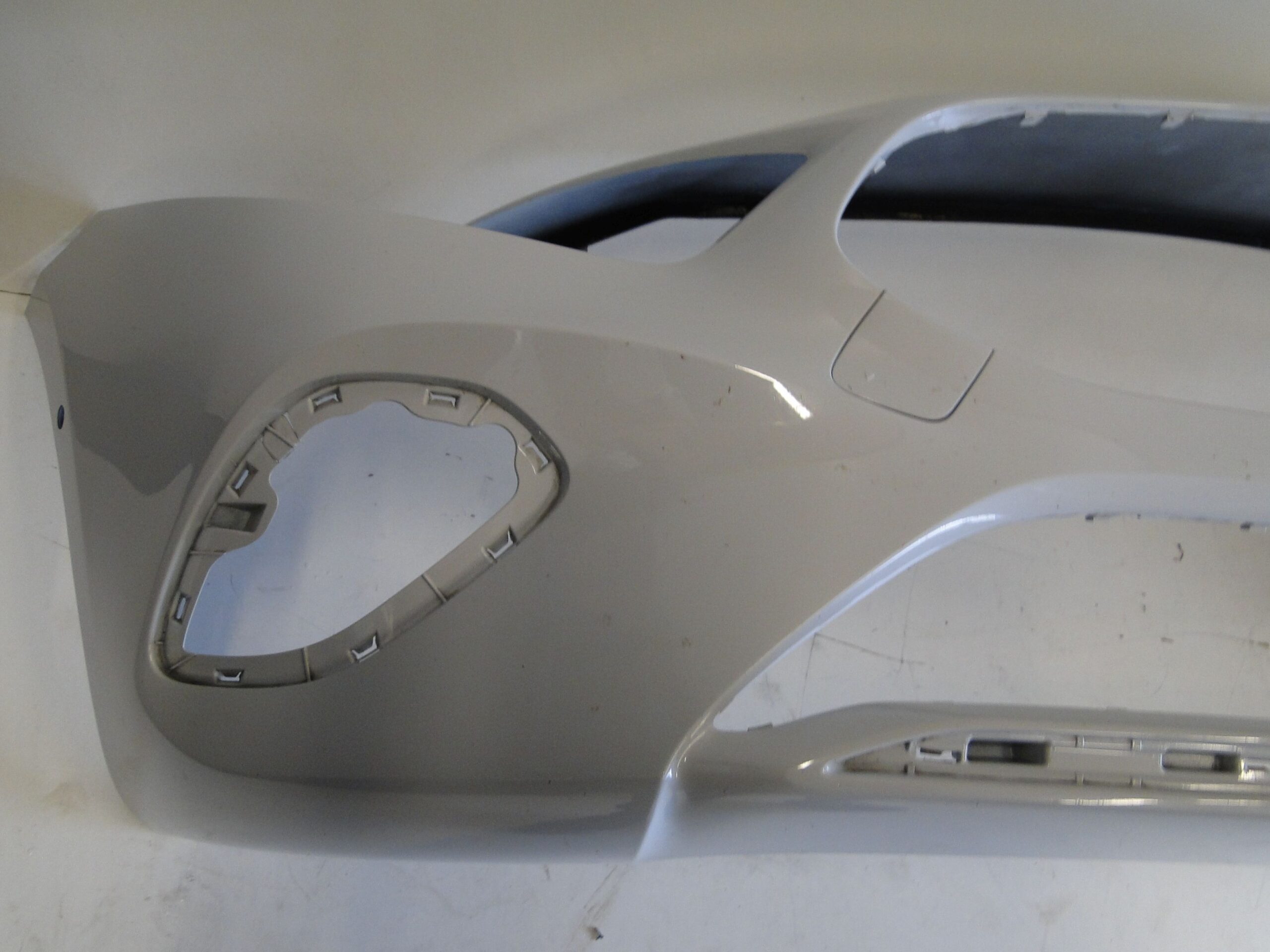 MERCEDES ZDERZAK PRZEDNI NA CZUJNIKI PTS 149 BIAŁY A KLASA 177 W177 LIFT - obrazek 3