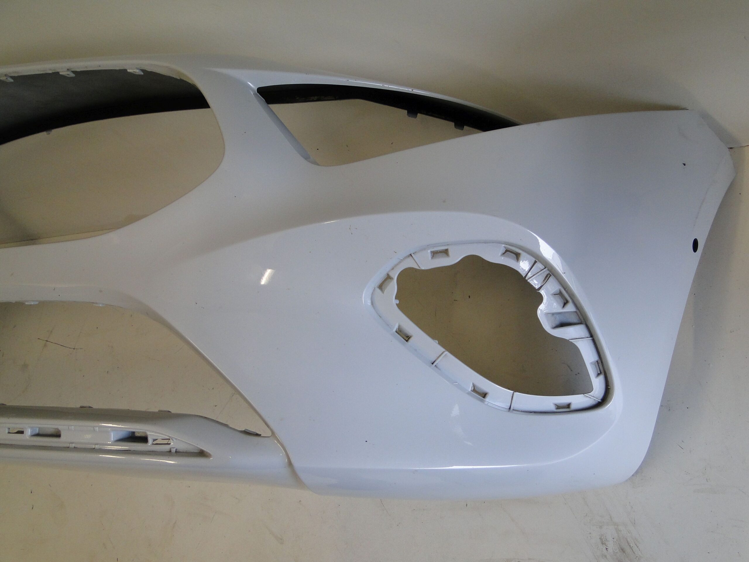 MERCEDES ZDERZAK PRZEDNI NA CZUJNIKI PTS 149 BIAŁY A KLASA 177 W177 LIFT - obrazek 4