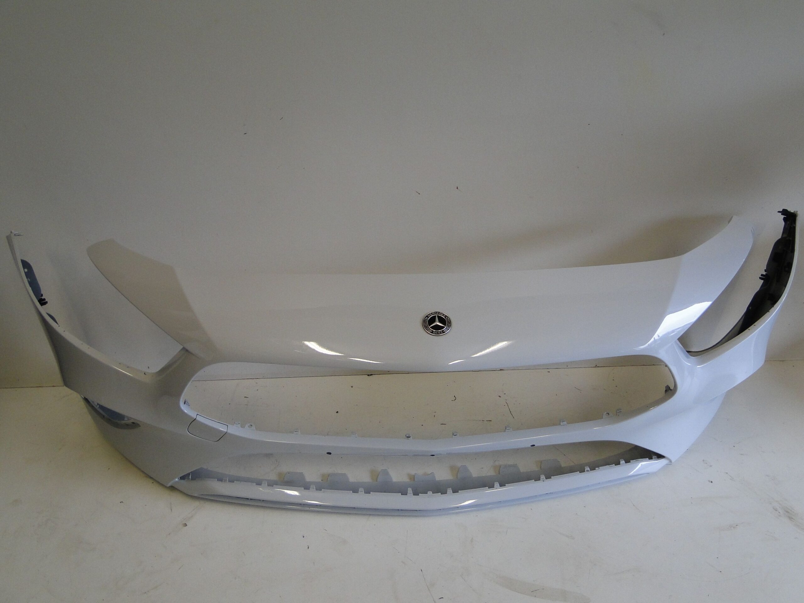 MERCEDES ZDERZAK PRZEDNI NA CZUJNIKI PTS 149 BIAŁY A KLASA 177 W177 LIFT - obrazek 6