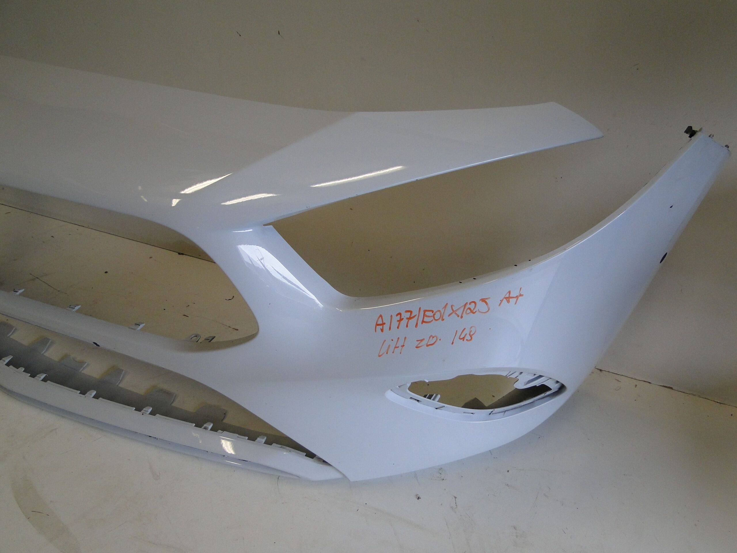 MERCEDES ZDERZAK PRZEDNI NA CZUJNIKI PTS 149 BIAŁY A KLASA 177 W177 LIFT - obrazek 10