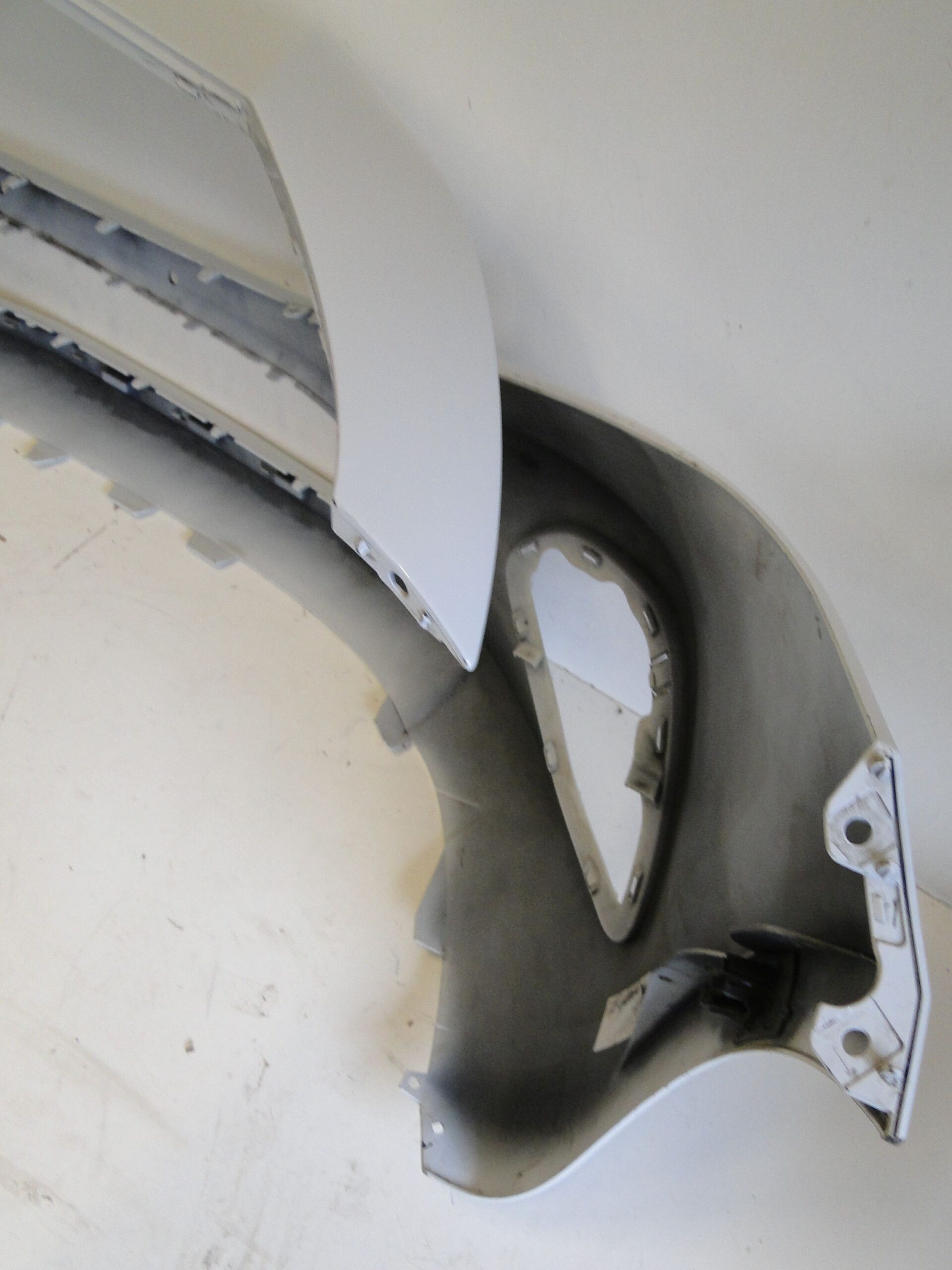 MERCEDES ZDERZAK PRZEDNI NA CZUJNIKI PTS 149 BIAŁY A KLASA 177 W177 LIFT - obrazek 18