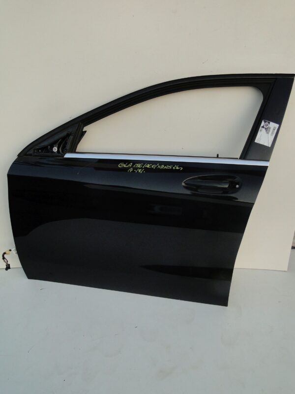 MERCEDES DRZWI PRZEDNIE LEWE 191 CZARNE PRZÓD LEWY GLA X156 156