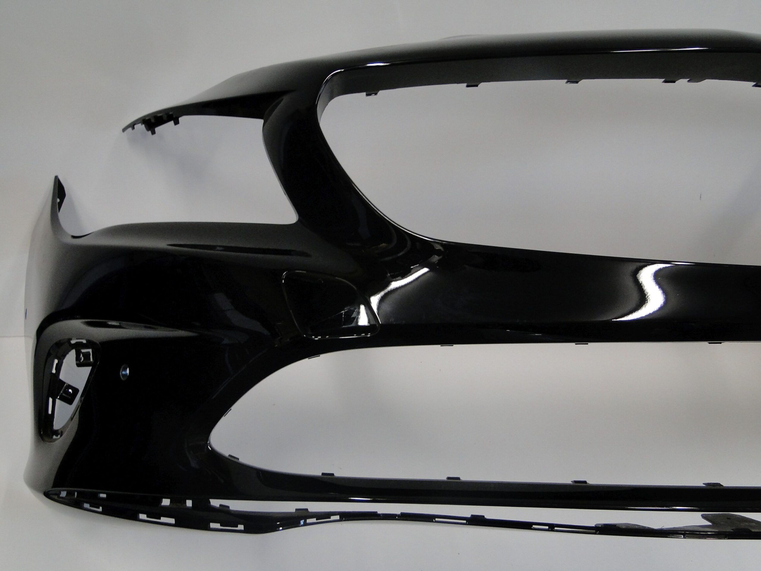 MERCEDES ZDERZAK PRZEDNI NA PTS 696 CZARNY CLA 117 C117 X117 W117 LIFT - obrazek 3