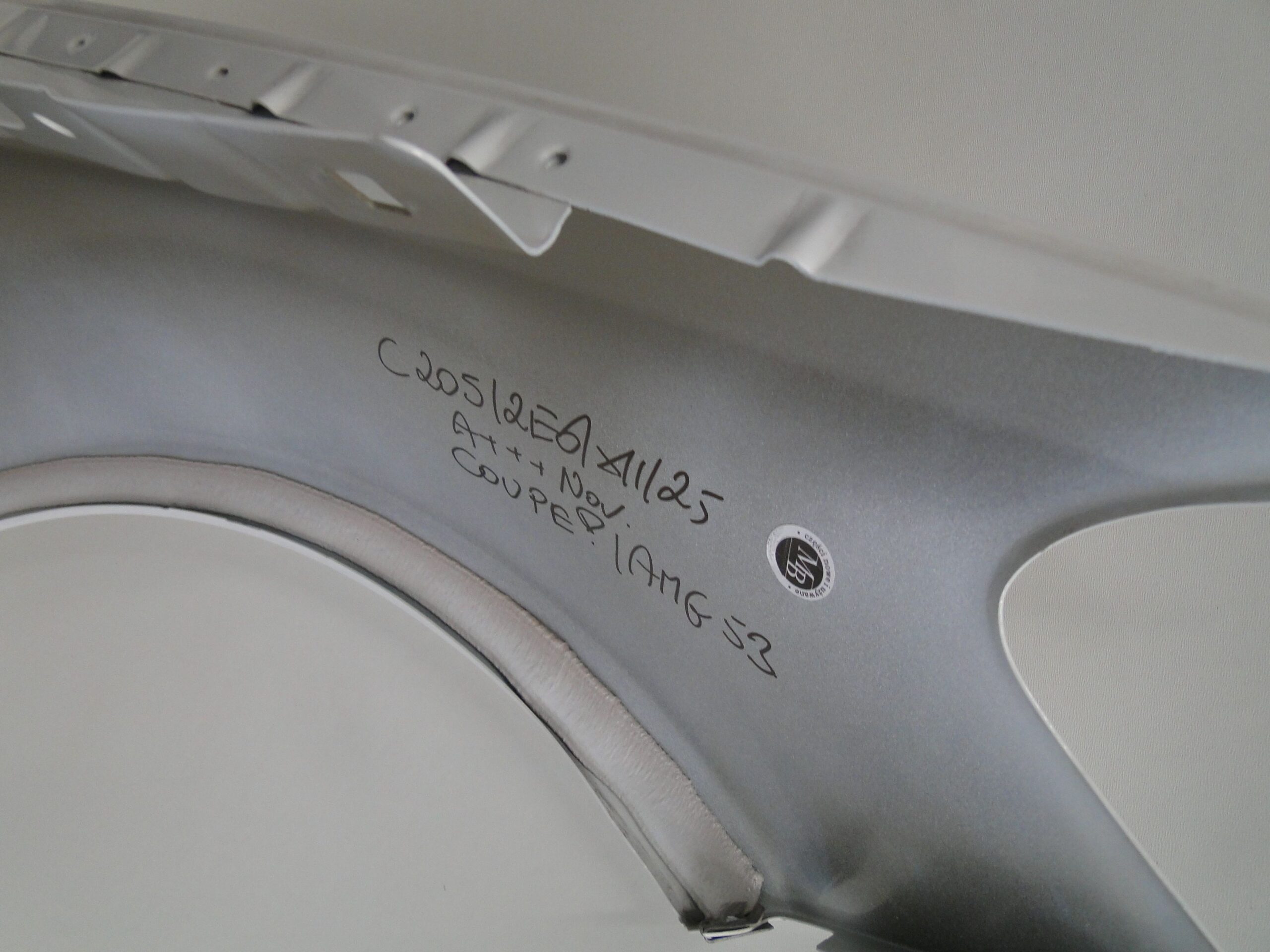 MERCEDES BŁOTNIK PRZEDNI LEWY 63 AMG C KLASA 205 C205 COUPE A205 CABRIO - obrazek 16