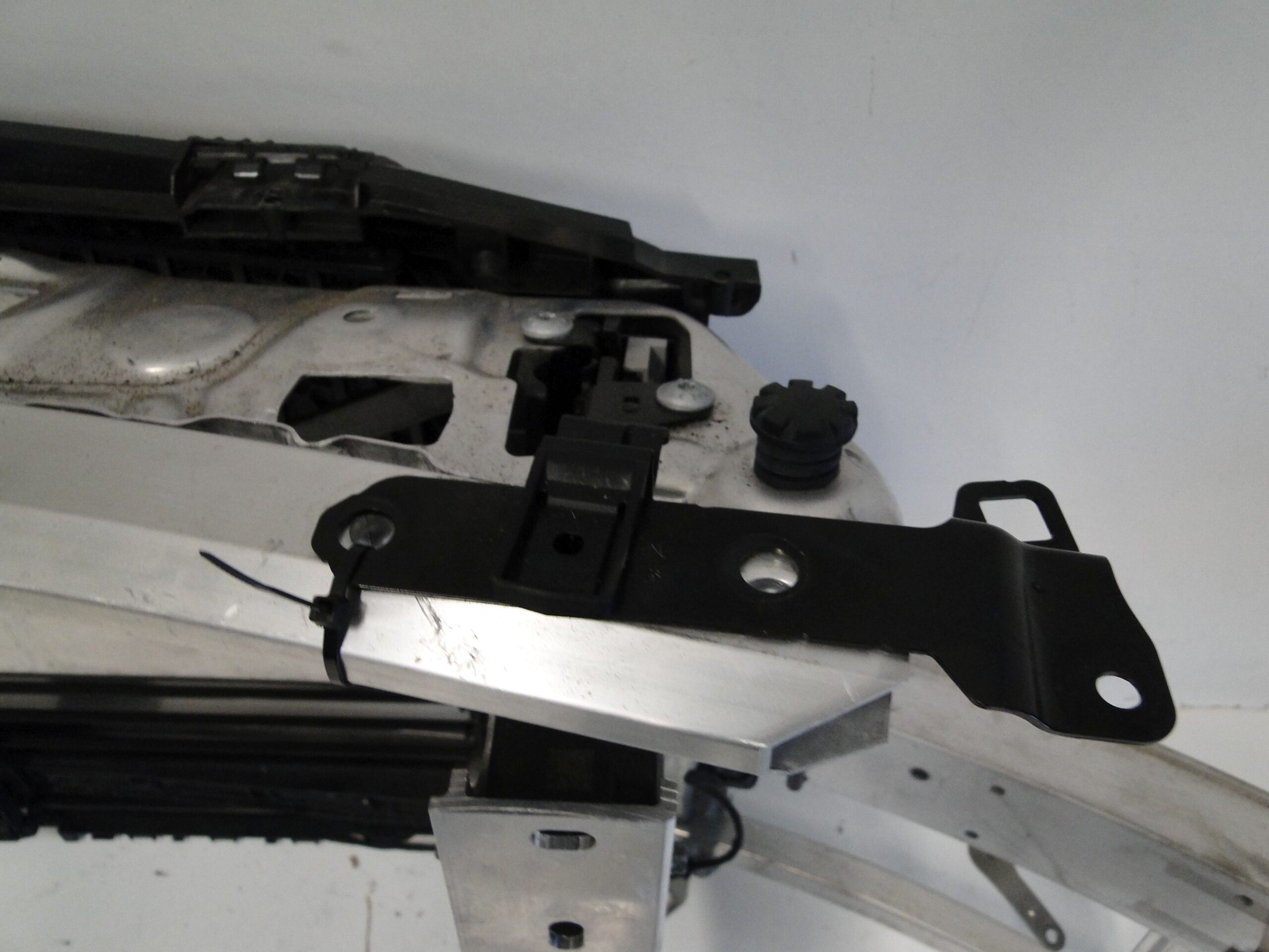 MERCEDES PAS PRZEDNI CZOŁOWY WZMOCNIENIE KOMPLET C KLASA 206 W206 S206 - obrazek 13