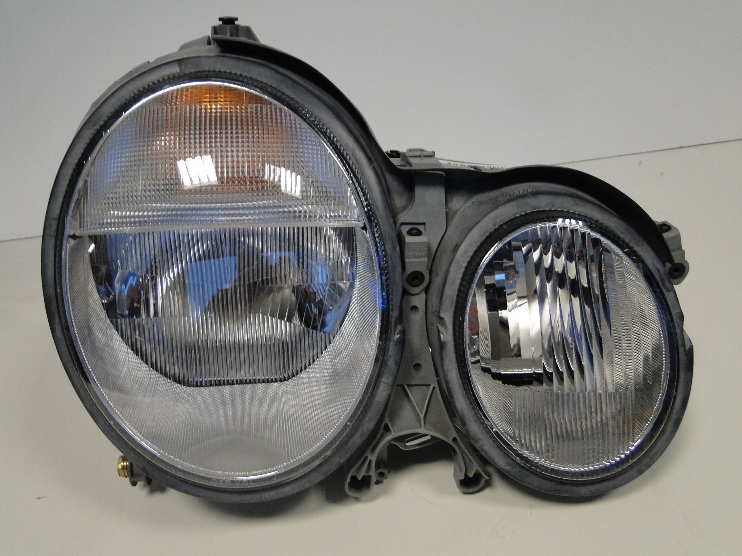 MERCEDES LAMPA PRAWA XENON KSEON PRZÓD E KLASA W210 S210 210 LIFT - obrazek 5