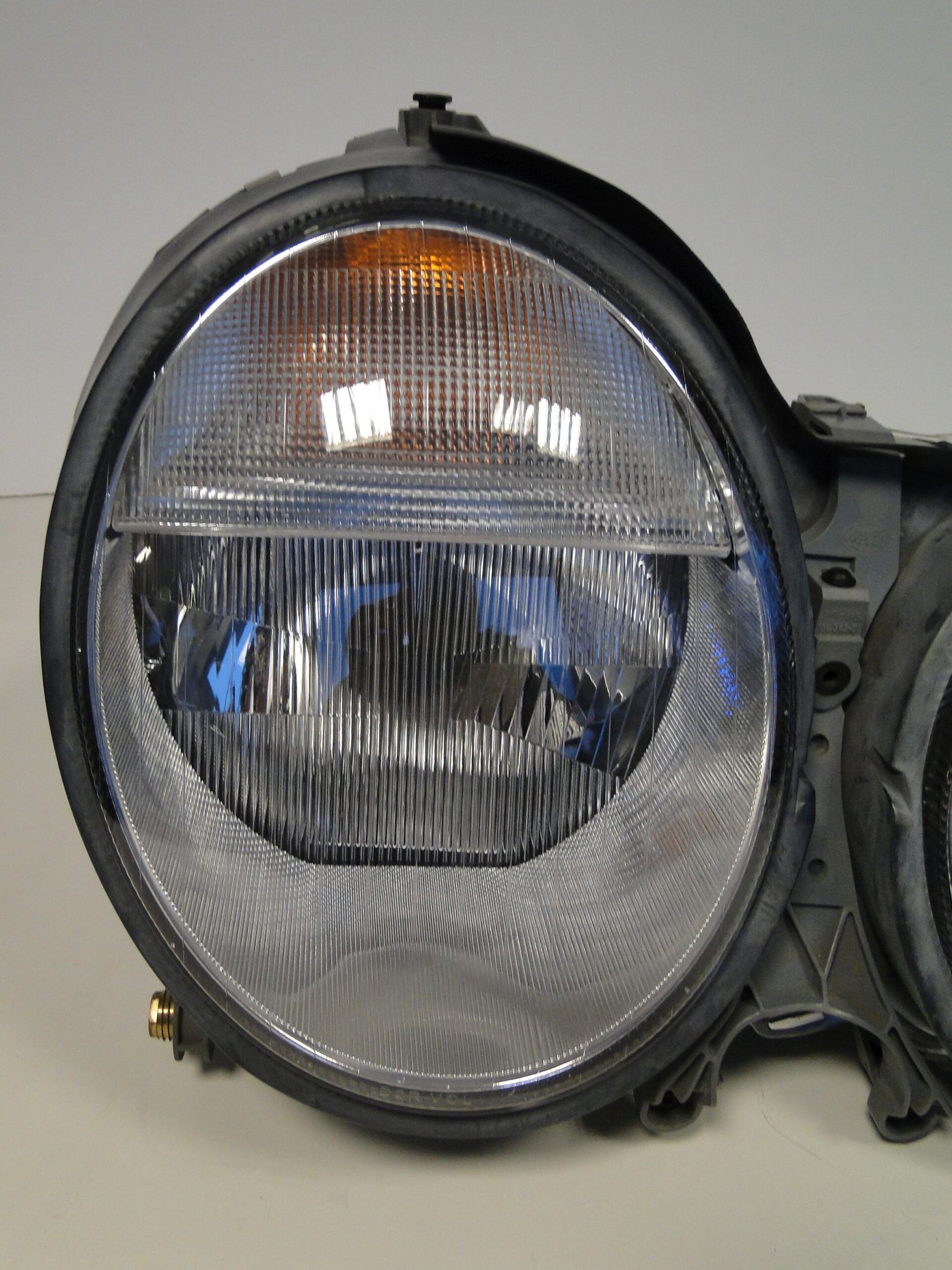 MERCEDES LAMPA PRAWA XENON KSEON PRZÓD E KLASA W210 S210 210 LIFT - obrazek 3