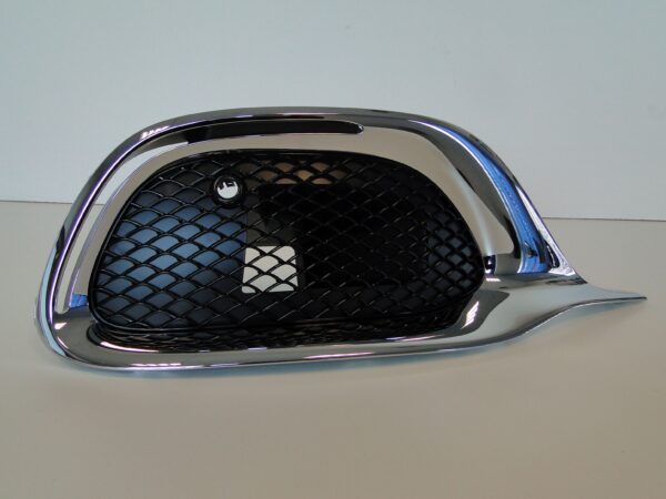 MERCEDES KRATKA PRAWA CHROM PTS W ZDERZAK PRZEDNI MAYBACH 223 Z223