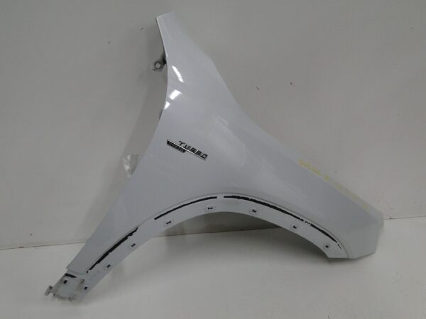 MERCEDES BŁOTNIK PRZEDNI PRAWY 144 BIAŁY DIGITAL WHITE GLB X247 247