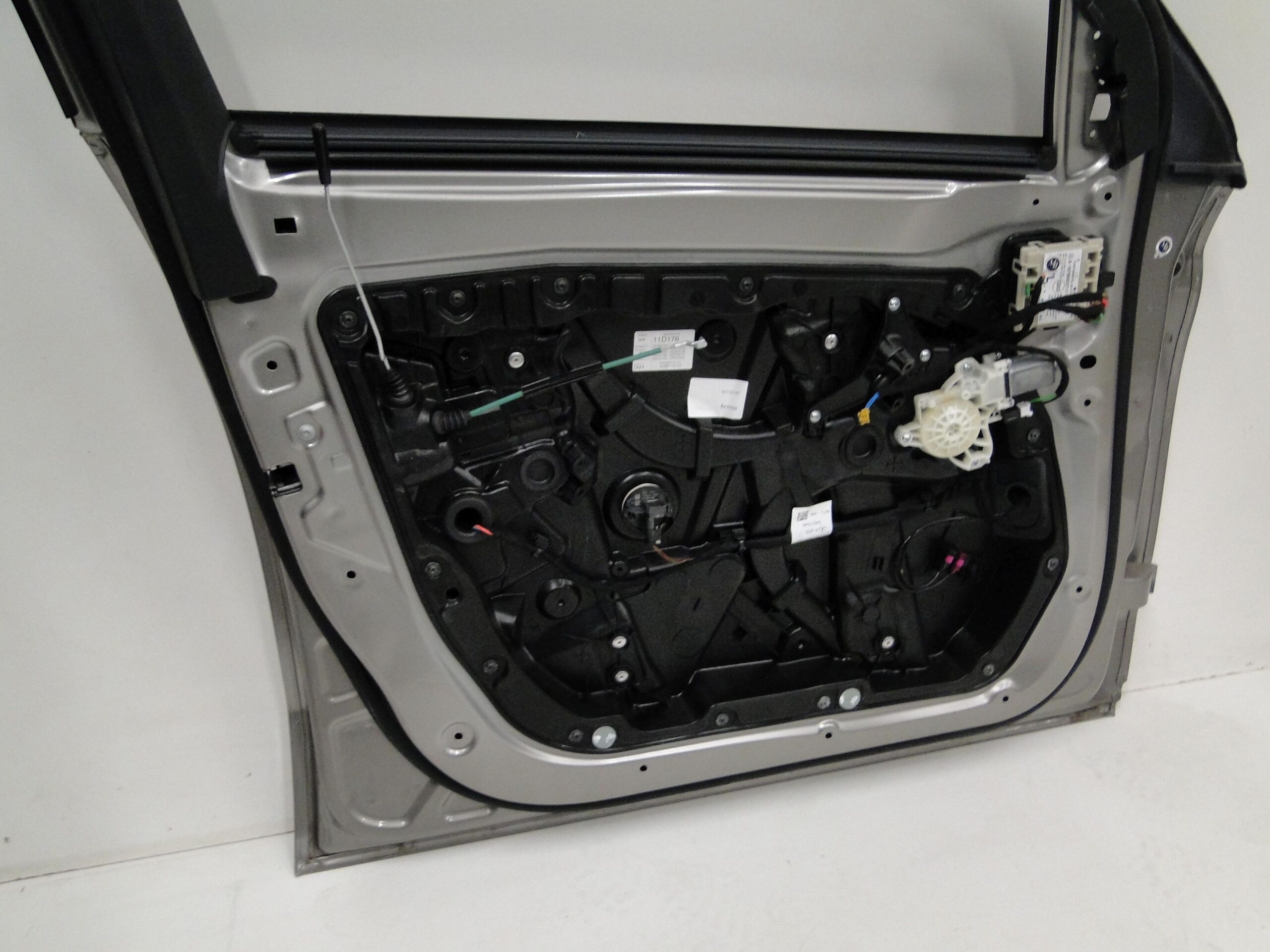 MERCEDES DRZWI LEWE PRZEDNIE SREBRNE 859 LEWY PRZÓD GLC 253 X253 SUV - obrazek 13