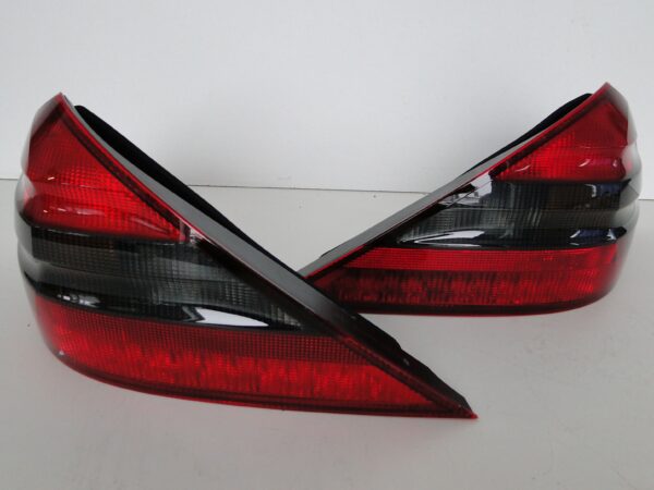 MERCEDES LAMPA TYLNA LEWA EUROPEJSKA 55 63 AMG CZARNA SL 230 R230 PRZED LIFTEM