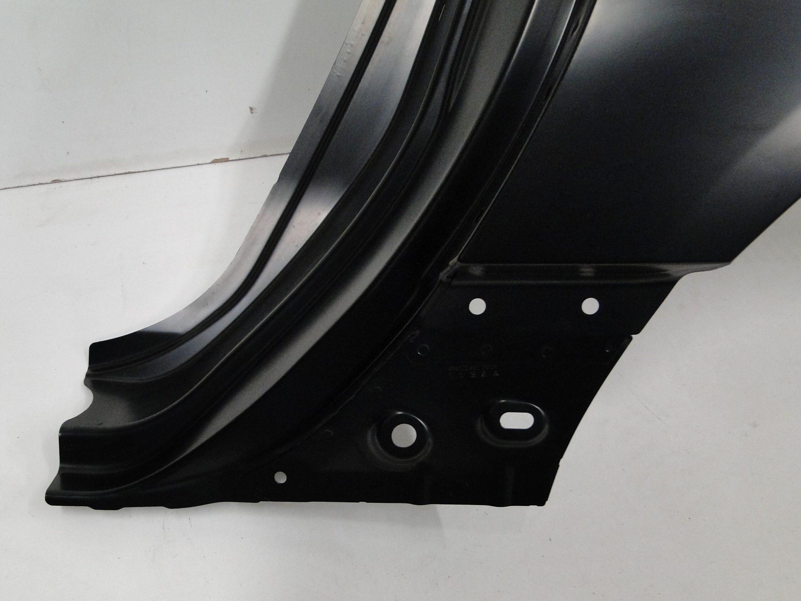 MERCEDES BŁOTNIK TYLNY LEWY TYŁ SLC 172 R172 - obrazek 4