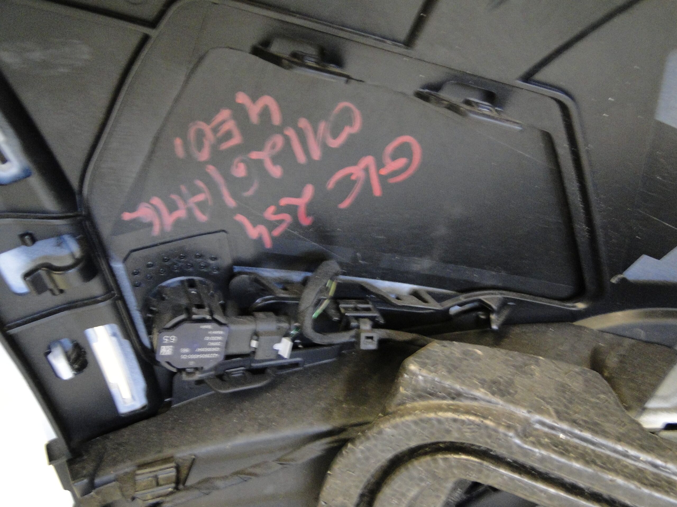 MERCEDES ZDERZAK PRZEDNI AMG NA PTS BIAŁY 149 GLC 254 X254 SUV C254 COUPE - obrazek 14